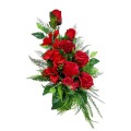 bukiet na cmentarz we wkładzie wazonowym na grób cynia gladiola róże kolor czerwony prawa strona