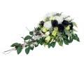 kompozycja stroik na cmentarz grób hortensja tulipany róże kolory biały czarny limonka lewa strona